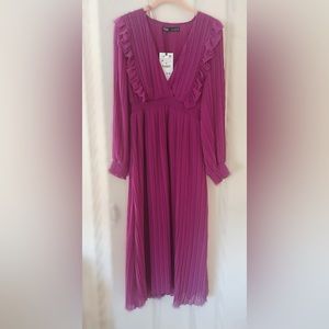 NEW With Tags. ZARA Dress - Long Sleeve. Size Medium